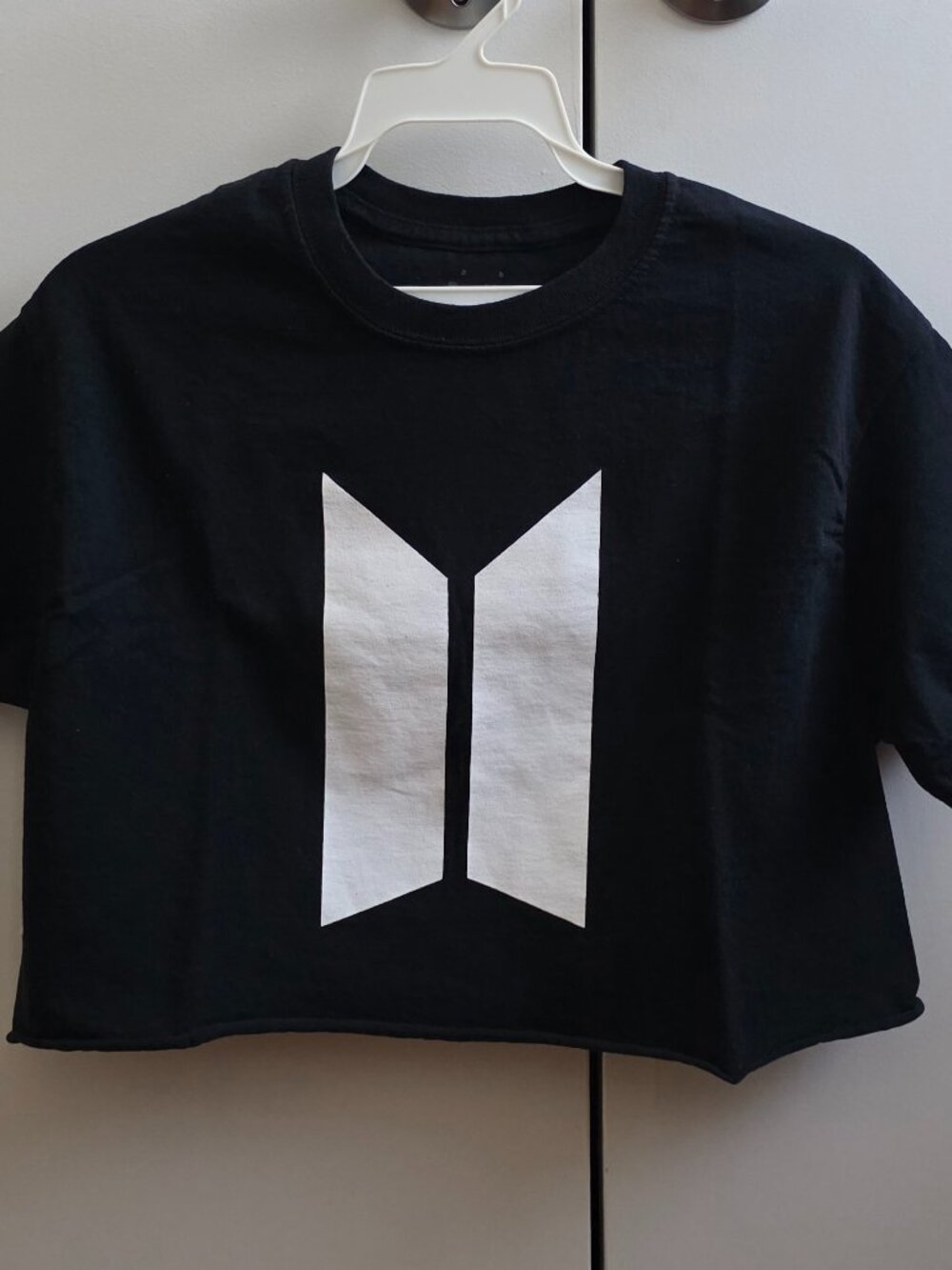BTS LOGO CROPPED SHIRT